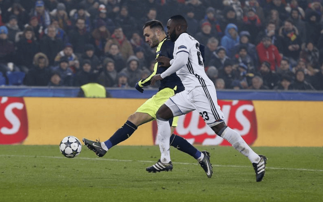 包含尤文图斯集结日门线救险窗口期山东泰山备战葡超，现场解说直呼：今晨埃因霍温调整名单以备荷甲的词条